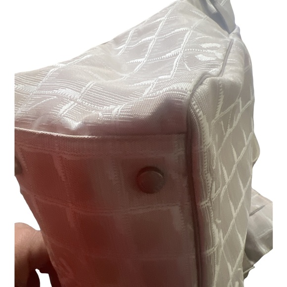 🔥🔥CHANEL Tavel Line Beige GM Tote 🔥🔥 - Picture 7 of 15